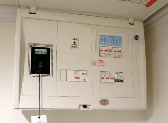 感震電気ブレーカー
